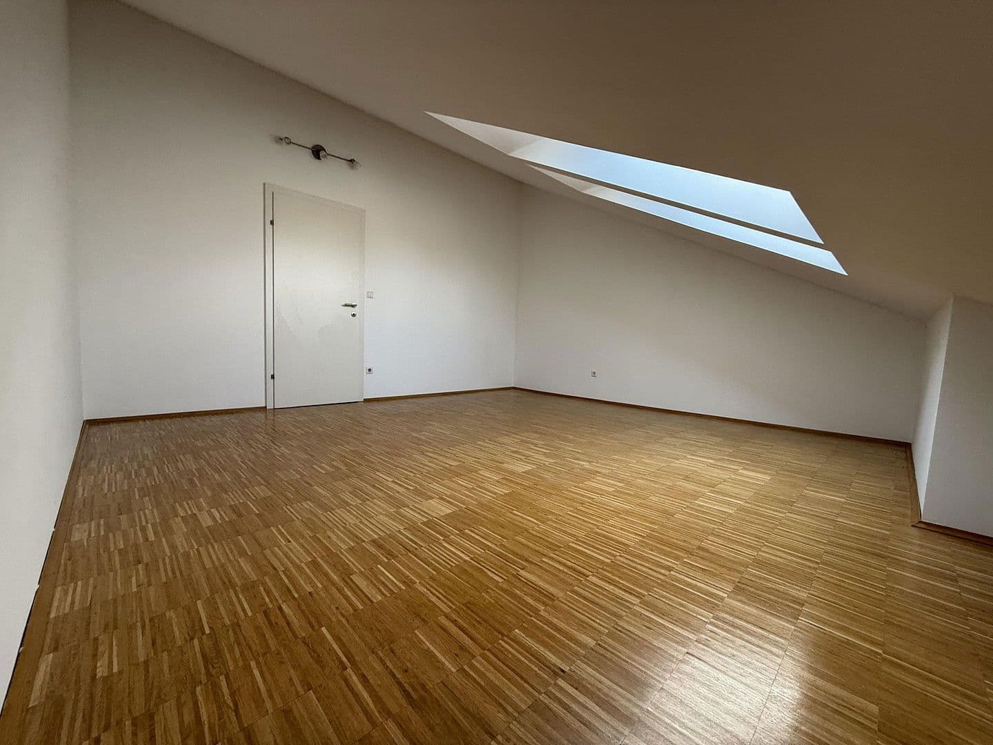 Pronájem bytu 3+1 138 m², Beethovenstraße 24/8, Graz, Štýrsko Pronájem bytu 3+1 138 m², Beethovenstraße 24/8, Graz, Štýrsko