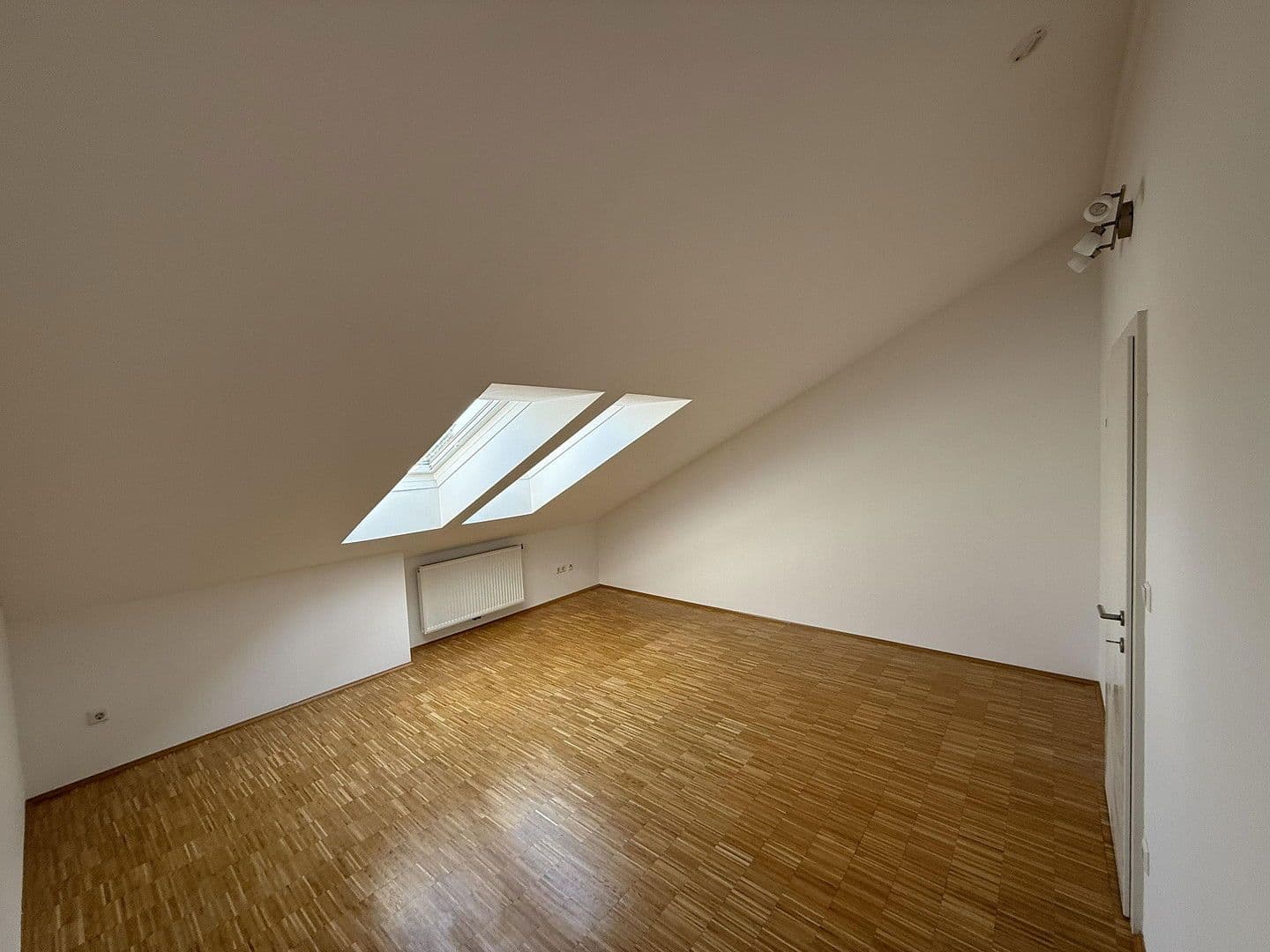 Pronájem bytu 3+1 138 m², Beethovenstraße 24/8, Graz, Štýrsko Pronájem bytu 3+1 138 m², Beethovenstraße 24/8, Graz, Štýrsko