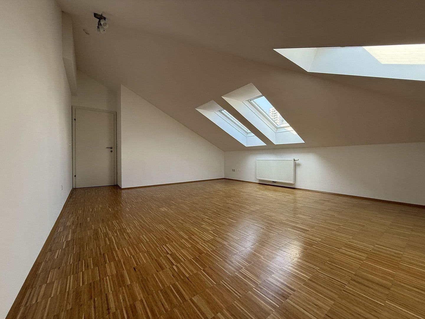 Pronájem bytu 3+1 138 m², Beethovenstraße 24/8, Graz, Štýrsko Pronájem bytu 3+1 138 m², Beethovenstraße 24/8, Graz, Štýrsko