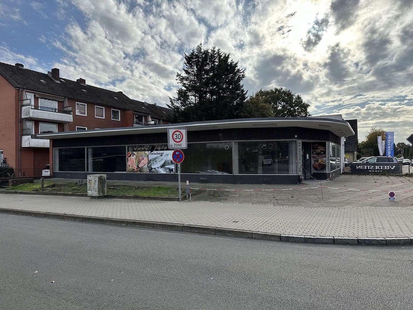 Pronájem nebytového prostoru 430 m², Ohechaussee 55, Norderstedt, Šlesvicko-Holštýnsko Pronájem nebytového prostoru 430 m², Ohechaussee 55, Norderstedt, Šlesvicko-Holštýnsko