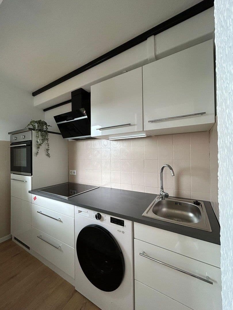 Pronájem bytu 1+1 29 m², Grünewaldstr. 2, Tuttlingen, Bádensko-Württembersko Pronájem bytu 1+1 29 m², Grünewaldstr. 2, Tuttlingen, Bádensko-Württembersko