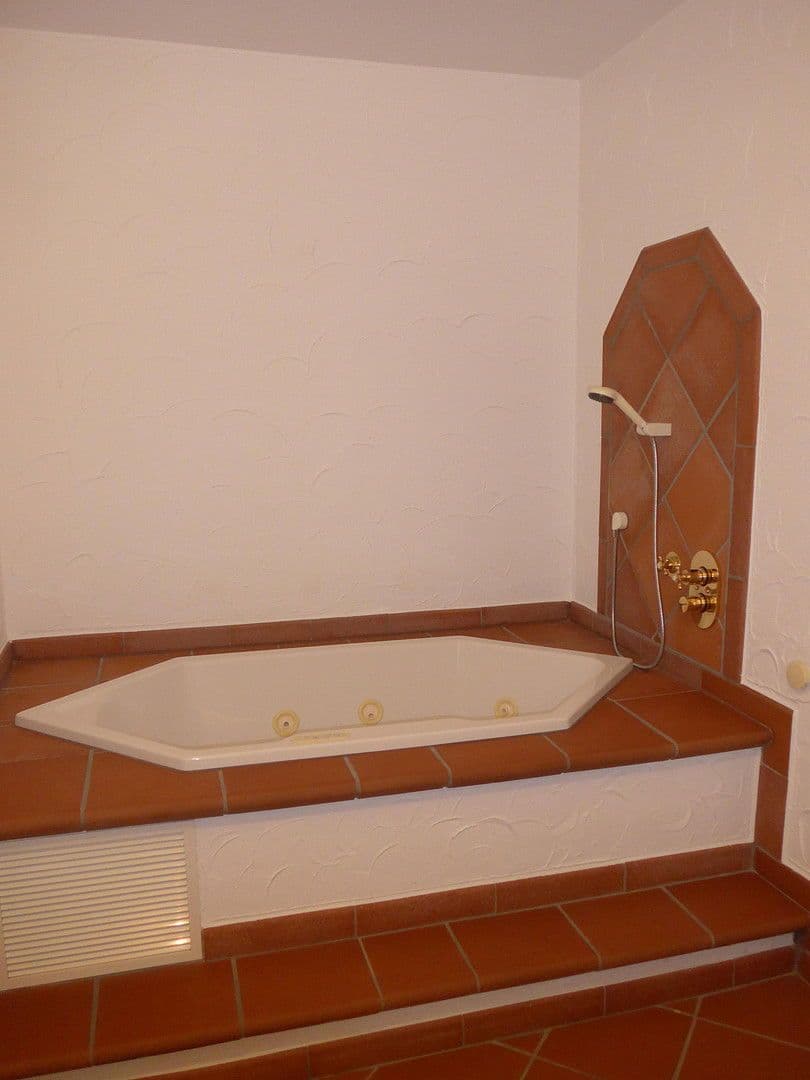 Pronájem domu 250 m², pozemek 1.390 m², Witten, Severní Porýní-Vestfálsko Pronájem domu 250 m², pozemek 1.390 m², Witten, Severní Porýní-Vestfálsko