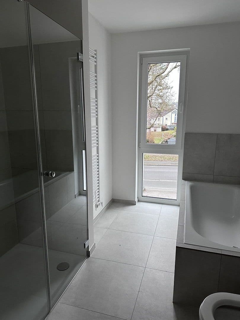 Pronájem domu 127 m², pozemek 160 m², Rennweg 54, Andernach, Porýní-Falc Pronájem domu 127 m², pozemek 160 m², Rennweg 54, Andernach, Porýní-Falc