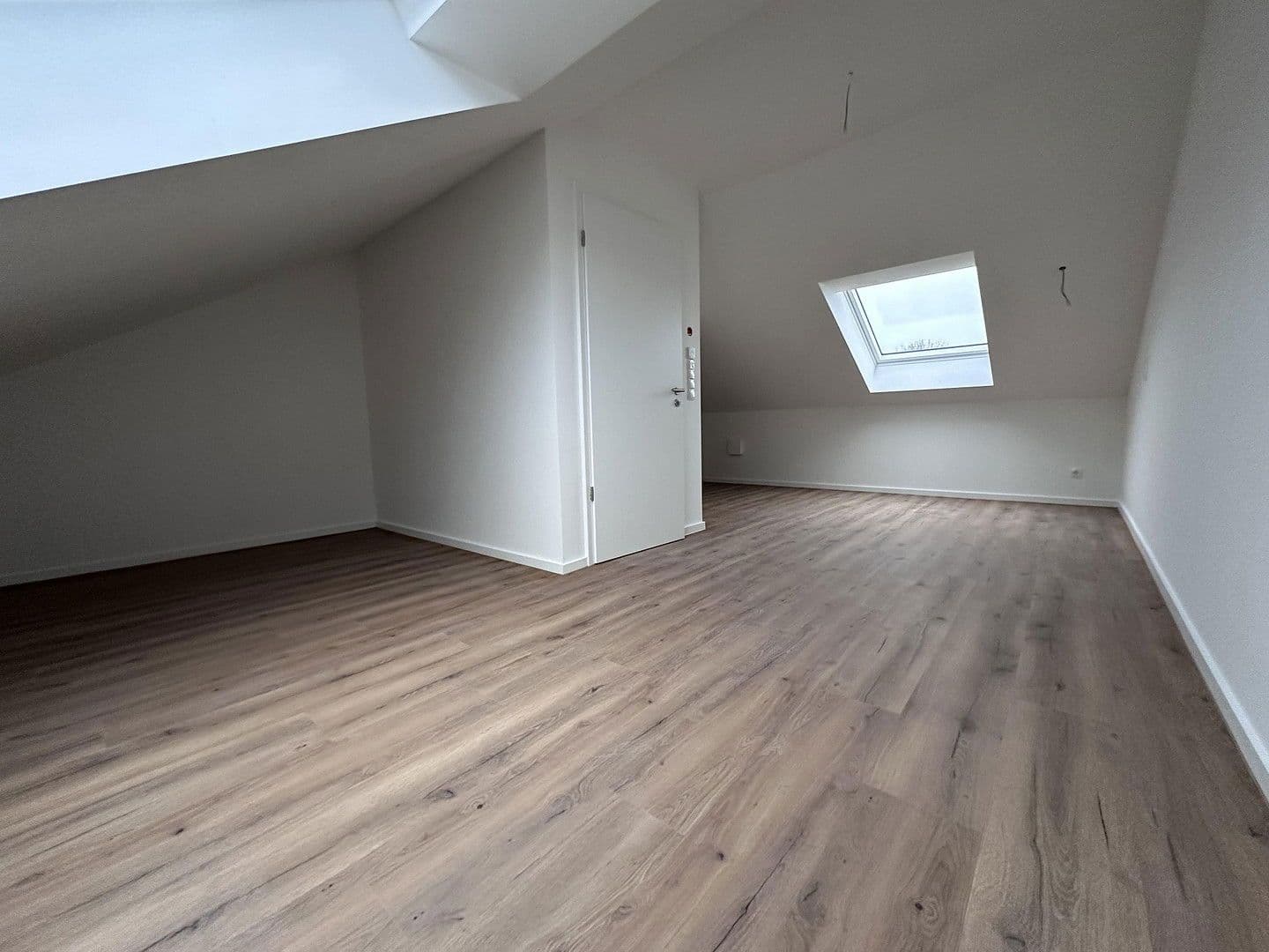 Pronájem domu 127 m², pozemek 160 m², Rennweg 54, Andernach, Porýní-Falc Pronájem domu 127 m², pozemek 160 m², Rennweg 54, Andernach, Porýní-Falc