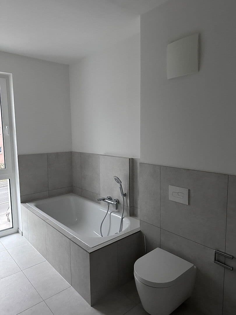 Pronájem domu 127 m², pozemek 160 m², Rennweg 54, Andernach, Porýní-Falc Pronájem domu 127 m², pozemek 160 m², Rennweg 54, Andernach, Porýní-Falc