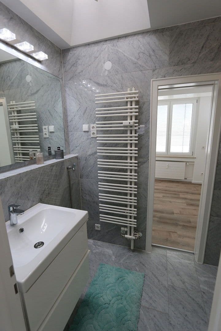 Pronájem bytu 2+1 69 m², Baden-Baden, Bádensko-Württembersko Pronájem bytu 2+1 69 m², Baden-Baden, Bádensko-Württembersko