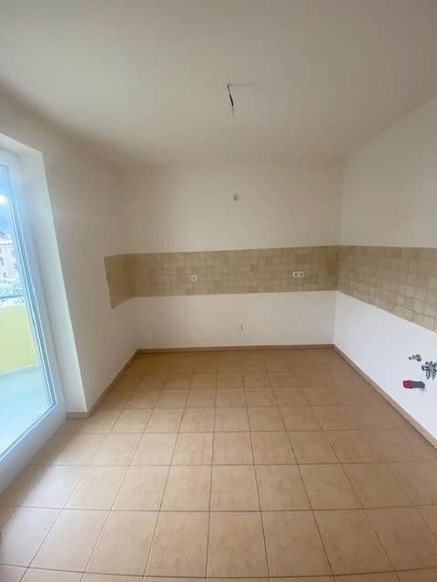 Pronájem bytu 2+1 70 m², Badstraße 5A, Bad Elster, Sasko Pronájem bytu 2+1 70 m², Badstraße 5A, Bad Elster, Sasko