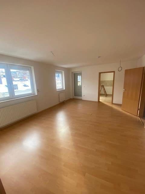 Pronájem bytu 2+1 70 m², Badstraße 5A, Bad Elster, Sasko Pronájem bytu 2+1 70 m², Badstraße 5A, Bad Elster, Sasko