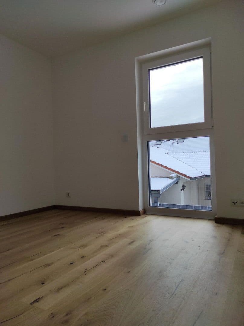 Pronájem domu 130 m², pozemek 200 m², Asamstr. 44a, Ingolstadt, Bavorsko Pronájem domu 130 m², pozemek 200 m², Asamstr. 44a, Ingolstadt, Bavorsko