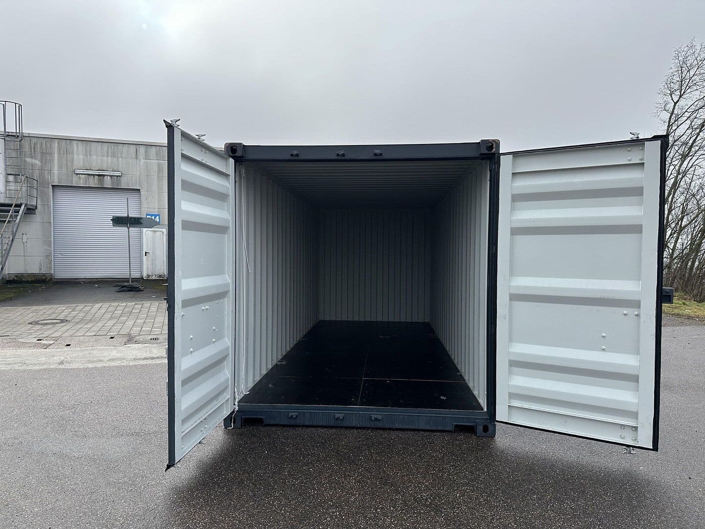 Pronájem nebytového prostoru 65.000 m², Pirmasens, Porýní-Falc Pronájem nebytového prostoru 65.000 m², Pirmasens, Porýní-Falc