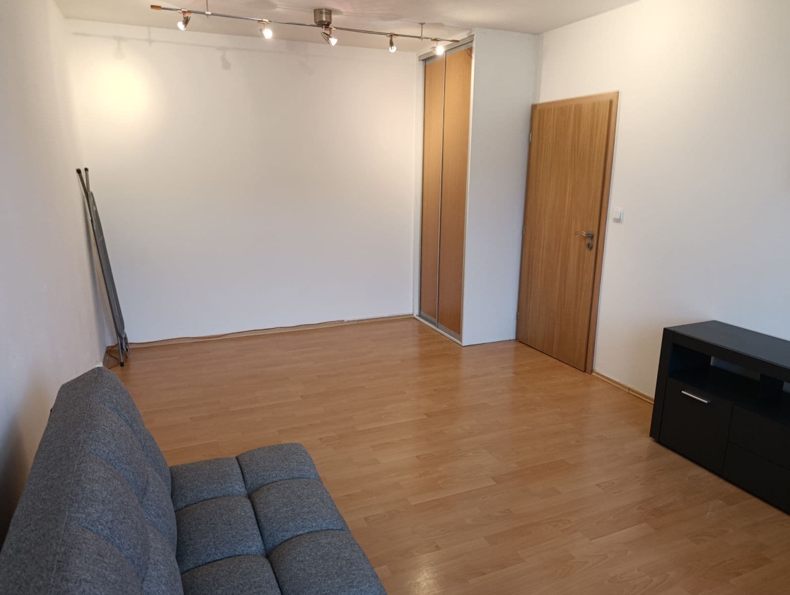Pronájem bytu 1+1 38 m², Na Domovině, Praha, Praha Pronájem bytu 1+1 38 m², Na Domovině, Praha, Praha