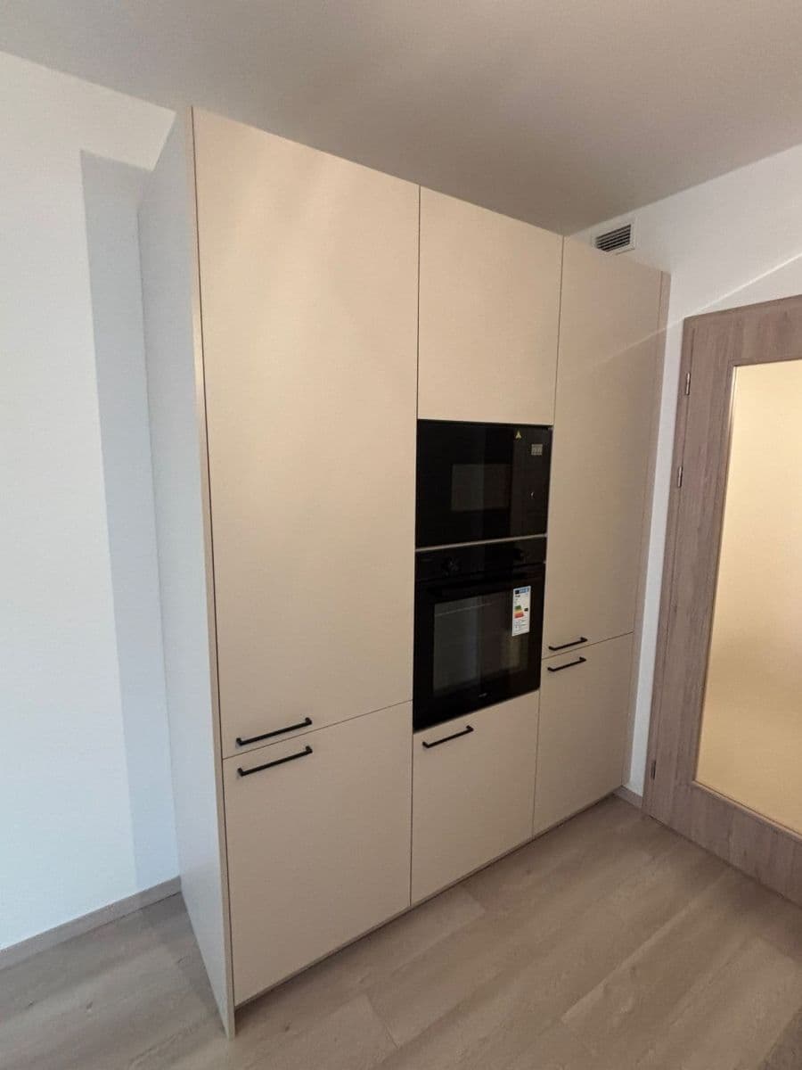 Pronájem bytu 1+kk 33 m², Poděbradská, Praha, Praha Pronájem bytu 1+kk 33 m², Poděbradská, Praha, Praha