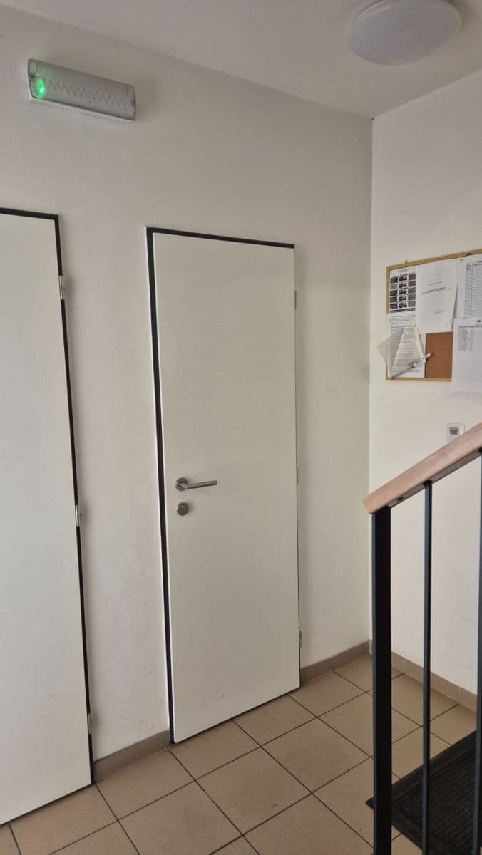 Pronájem bytu 2+kk 60 m², K Meteoru, Hradec Králové, Královéhradecký kraj Pronájem bytu 2+kk 60 m², K Meteoru, Hradec Králové, Královéhradecký kraj