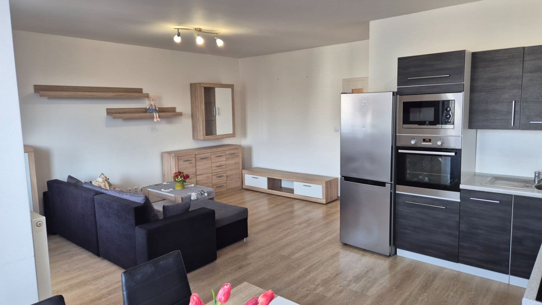 Pronájem bytu 2+kk 60 m², K Meteoru, Hradec Králové, Královéhradecký kraj Pronájem bytu 2+kk 60 m², K Meteoru, Hradec Králové, Královéhradecký kraj