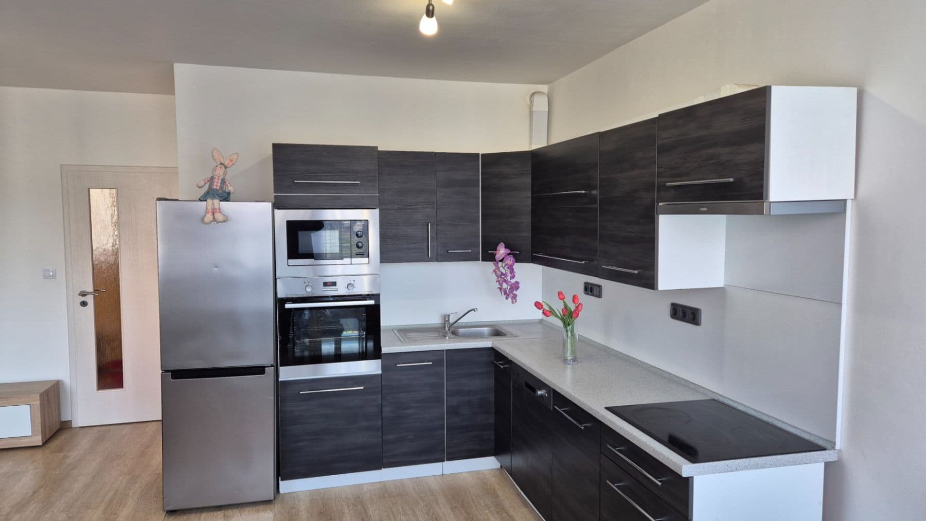 Pronájem bytu 2+kk 60 m², K Meteoru, Hradec Králové, Královéhradecký kraj Pronájem bytu 2+kk 60 m², K Meteoru, Hradec Králové, Královéhradecký kraj