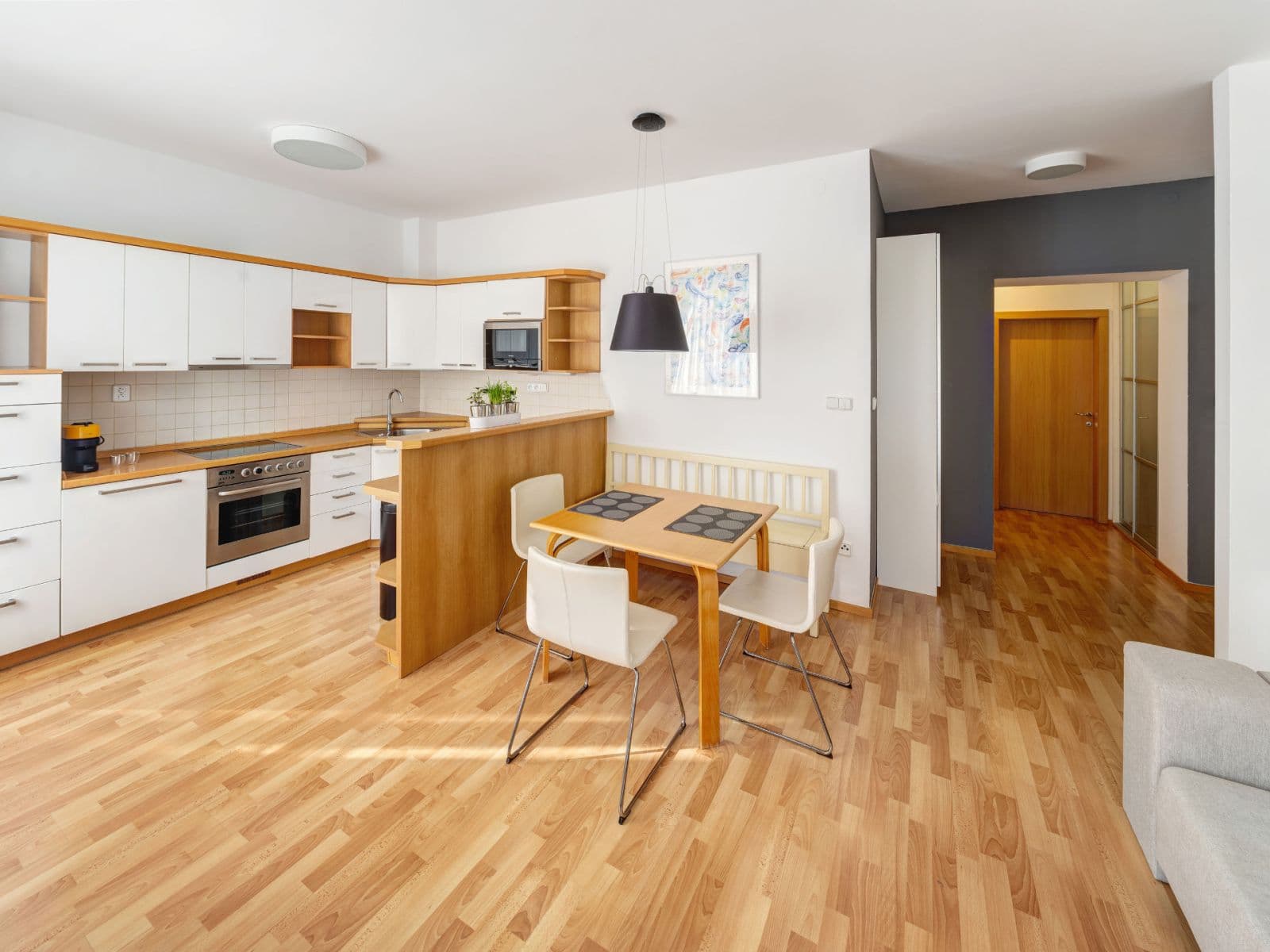 Pronájem bytu 3+kk 70 m², U Třešňovky, Praha, Praha Pronájem bytu 3+kk 70 m², U Třešňovky, Praha, Praha