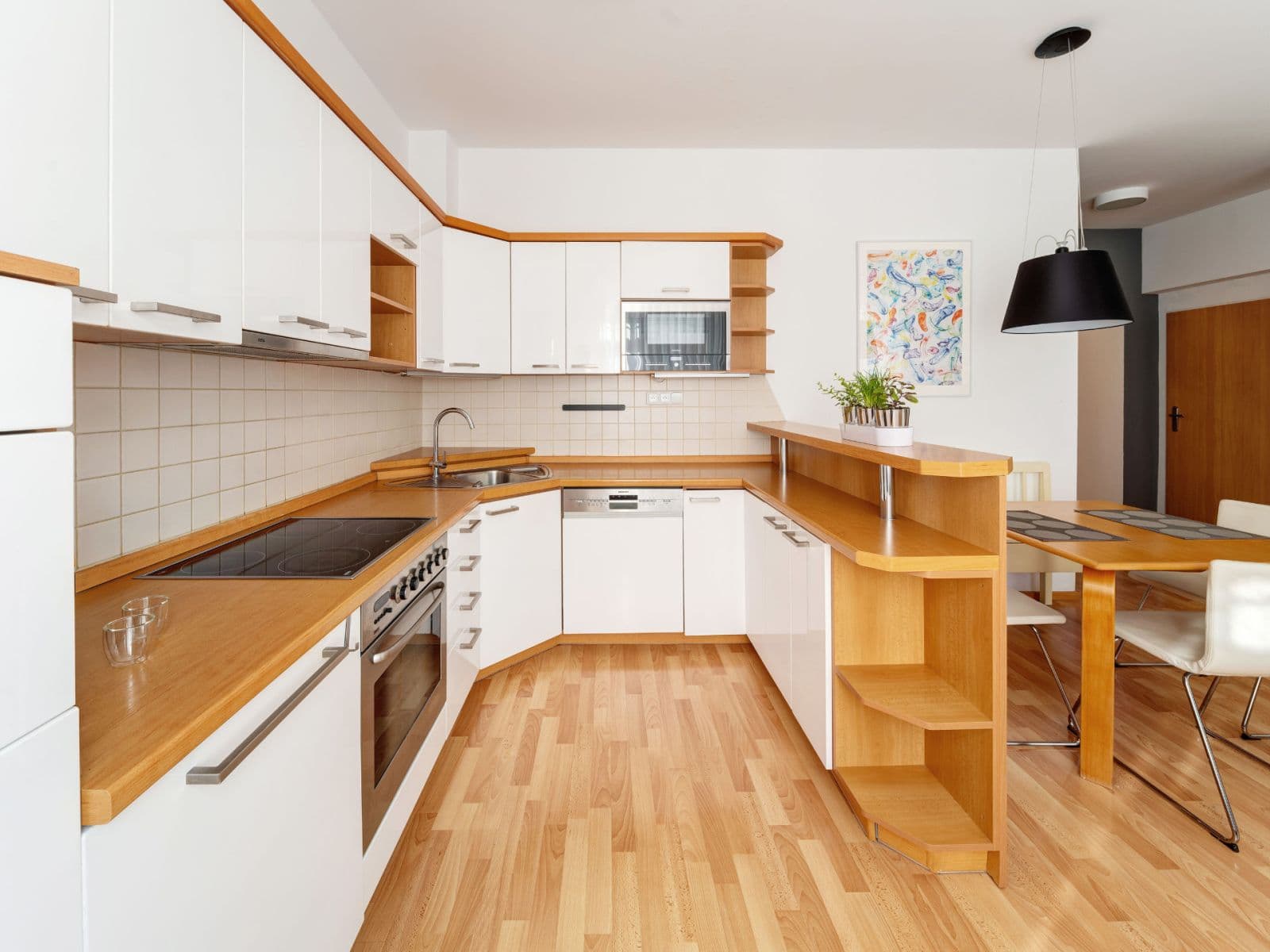 Pronájem bytu 3+kk 70 m², U Třešňovky, Praha, Praha Pronájem bytu 3+kk 70 m², U Třešňovky, Praha, Praha