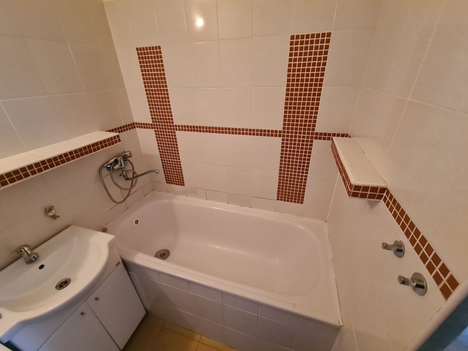 Pronájem bytu 3+1 73 m², Sídliště, Uherský Ostroh, Zlínský kraj Pronájem bytu 3+1 73 m², Sídliště, Uherský Ostroh, Zlínský kraj