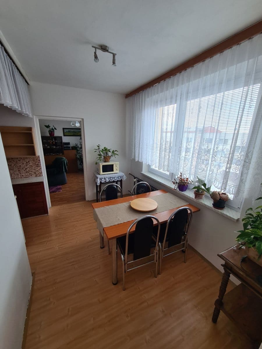Pronájem bytu 3+1 73 m², Sídliště, Uherský Ostroh, Zlínský kraj Pronájem bytu 3+1 73 m², Sídliště, Uherský Ostroh, Zlínský kraj