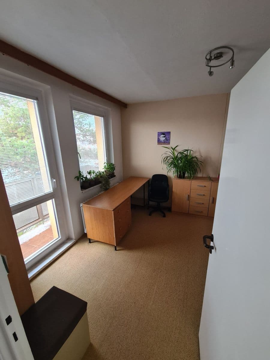 Pronájem bytu 3+1 73 m², Sídliště, Uherský Ostroh, Zlínský kraj Pronájem bytu 3+1 73 m², Sídliště, Uherský Ostroh, Zlínský kraj