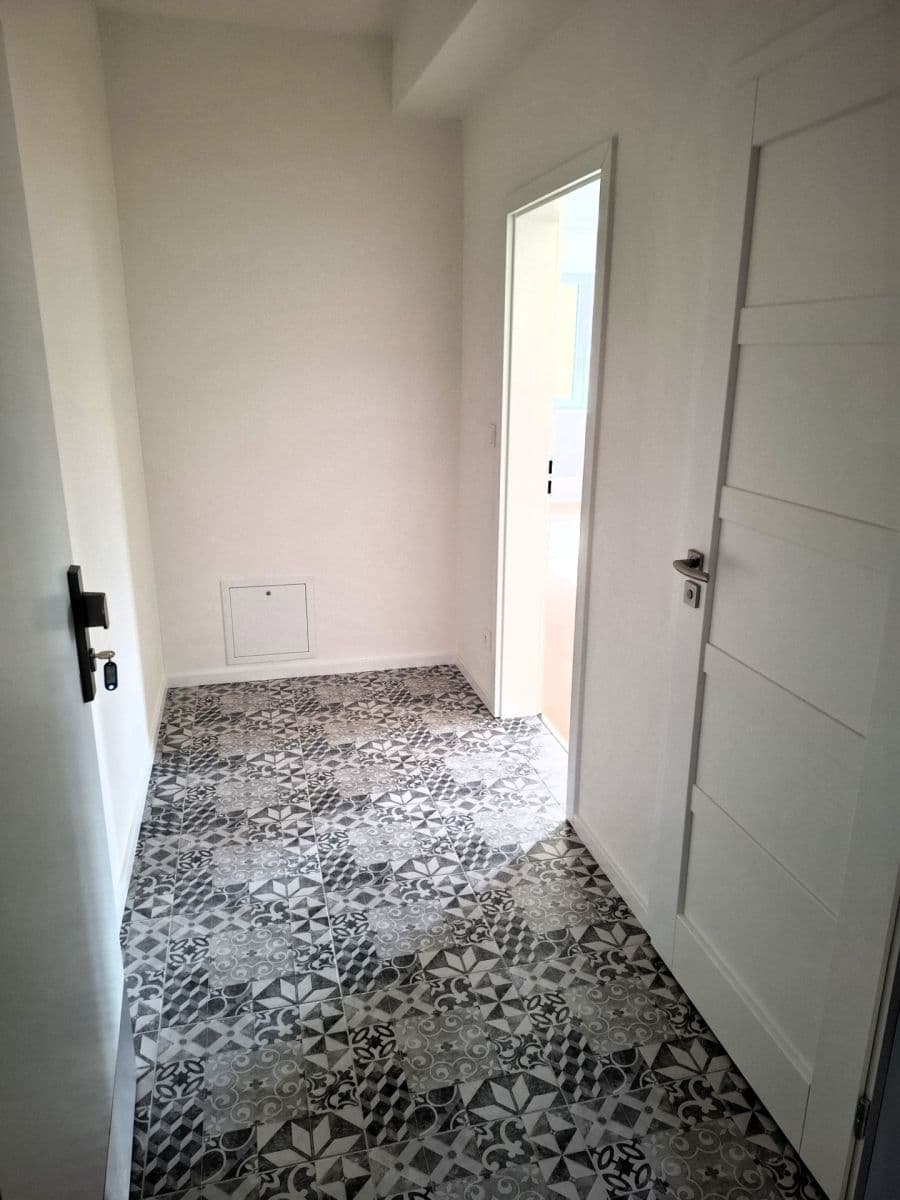 Pronájem bytu 1+kk 36 m², U Krčského nádraží, Praha, Praha Pronájem bytu 1+kk 36 m², U Krčského nádraží, Praha, Praha