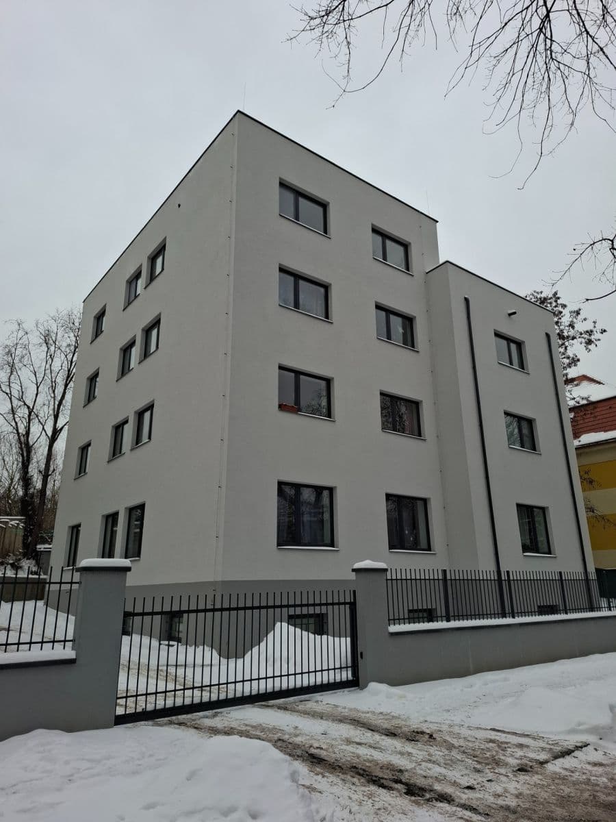 Pronájem bytu 1+kk 36 m², U Krčského nádraží, Praha, Praha Pronájem bytu 1+kk 36 m², U Krčského nádraží, Praha, Praha