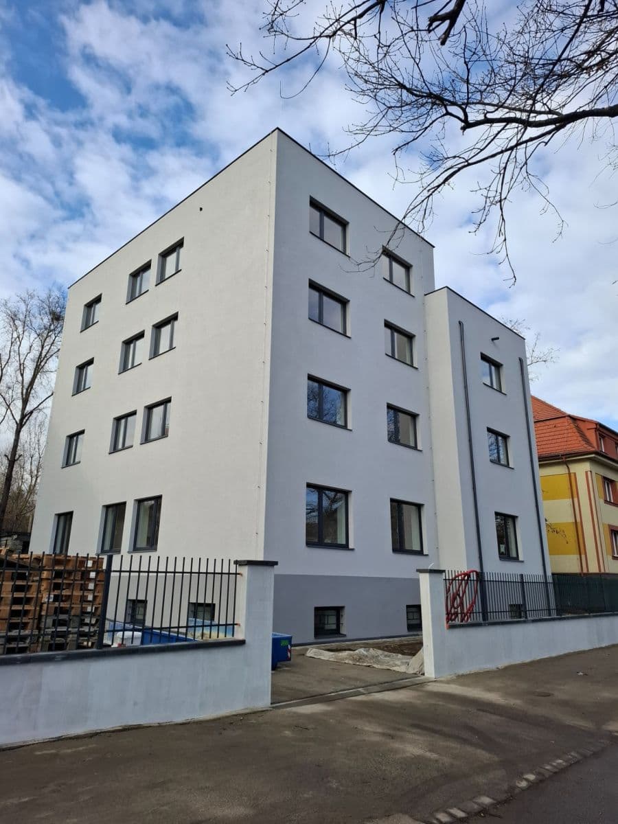 Pronájem bytu 1+kk 36 m², U Krčského nádraží, Praha, Praha Pronájem bytu 1+kk 36 m², U Krčského nádraží, Praha, Praha