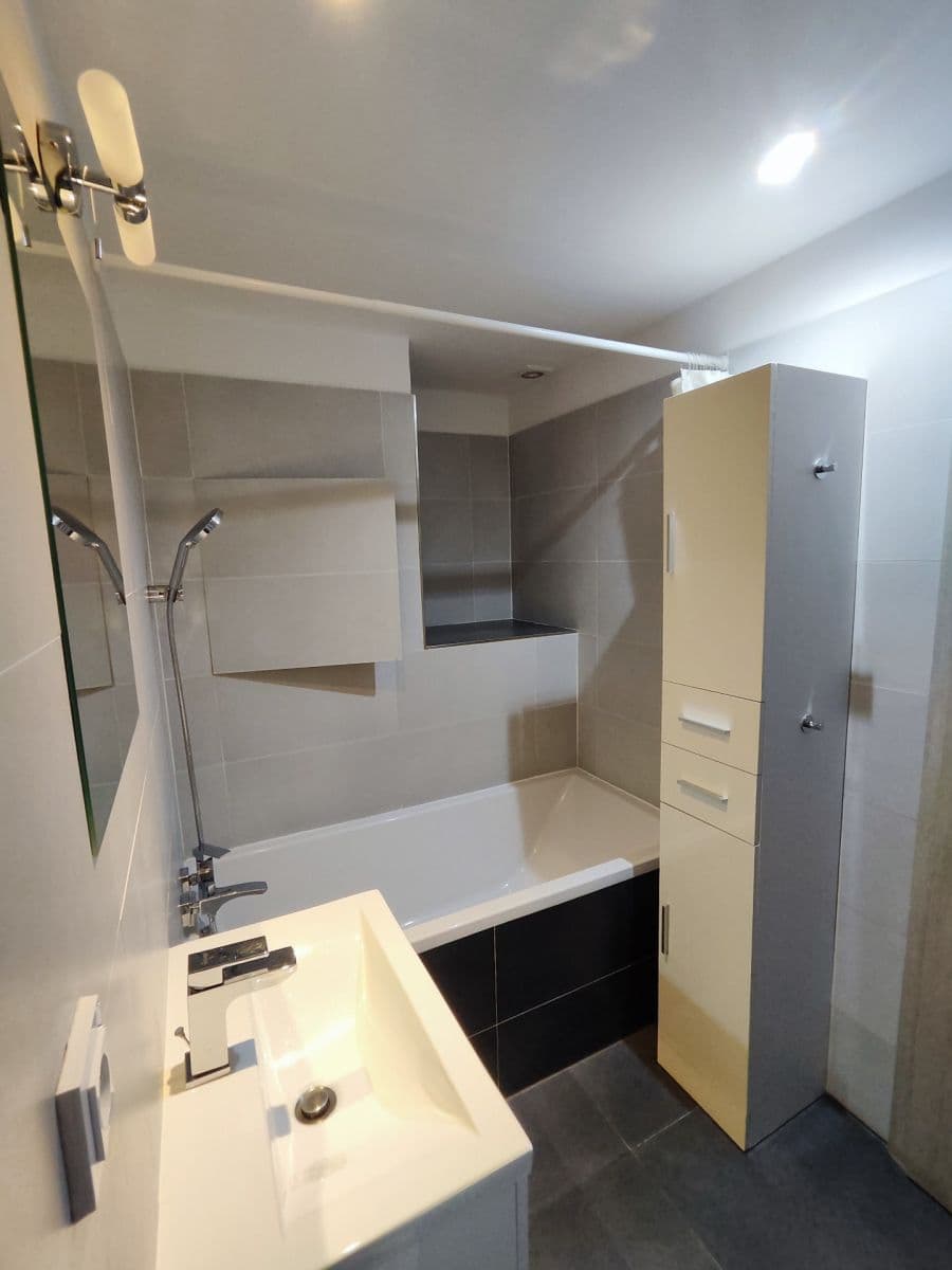 Pronájem bytu 3+kk 68 m², Molákova, Praha, Praha Pronájem bytu 3+kk 68 m², Molákova, Praha, Praha