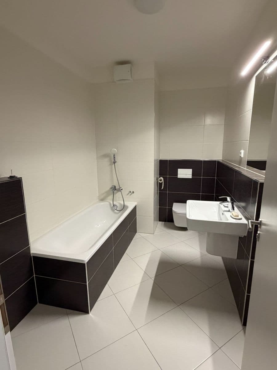 Pronájem bytu 2+kk 52 m², Ondrákové, Praha, Praha Pronájem bytu 2+kk 52 m², Ondrákové, Praha, Praha