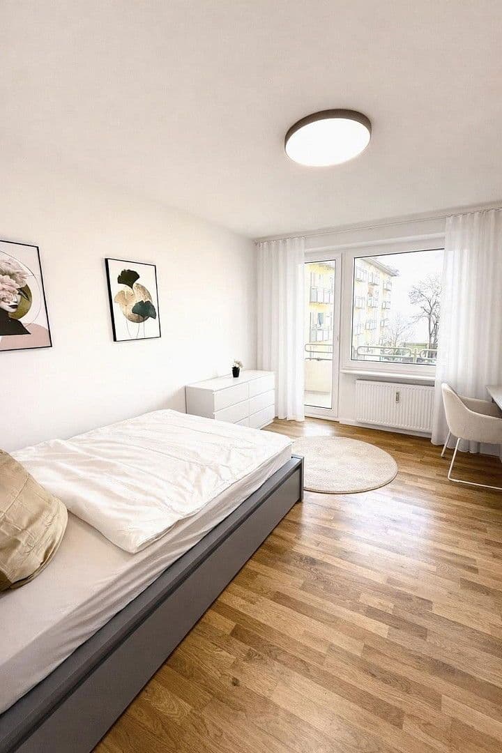 Pronájem bytu 1+1 18 m², Ackermannstrasse 1, München, Bavorsko Pronájem bytu 1+1 18 m², Ackermannstrasse 1, München, Bavorsko
