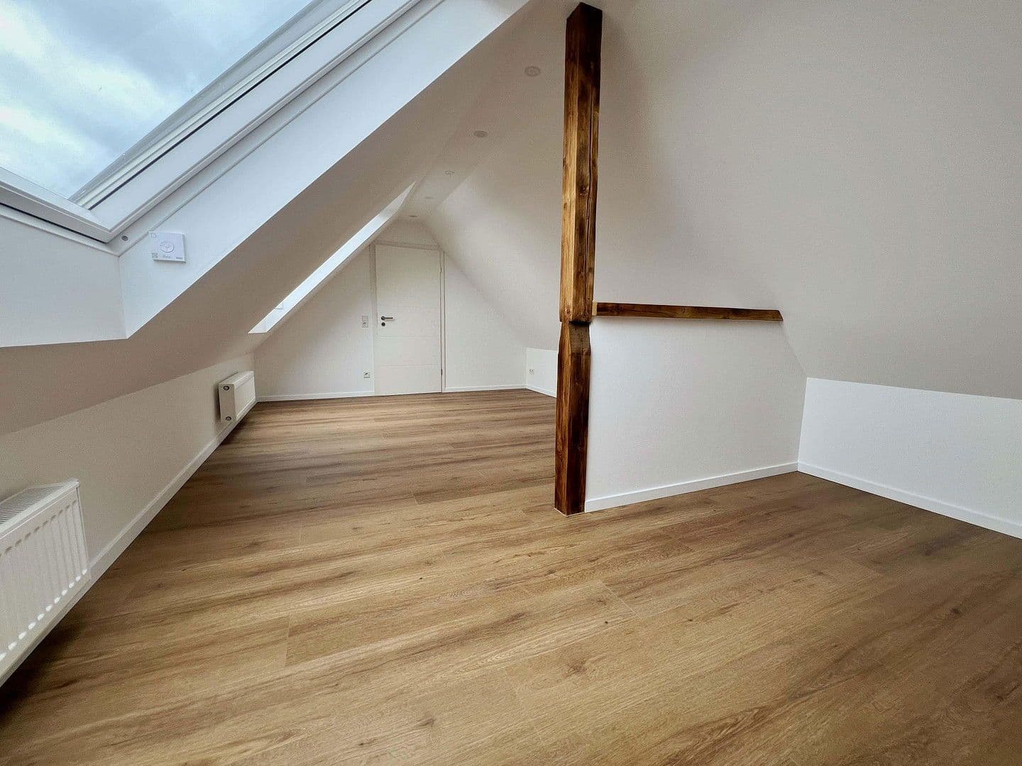 Pronájem bytu 4+1 125 m², Pfarrer-Werr-Straße, 40, Troisdorf, Severní Porýní-Vestfálsko Pronájem bytu 4+1 125 m², Pfarrer-Werr-Straße, 40, Troisdorf, Severní Porýní-Vestfálsko