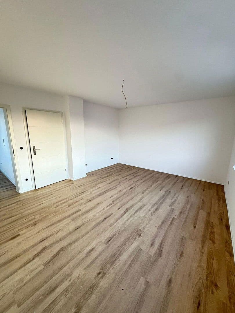 Pronájem bytu 1+kk 30 m², Kupferdreher Str.93, Essen, Severní Porýní-Vestfálsko Pronájem bytu 1+kk 30 m², Kupferdreher Str.93, Essen, Severní Porýní-Vestfálsko