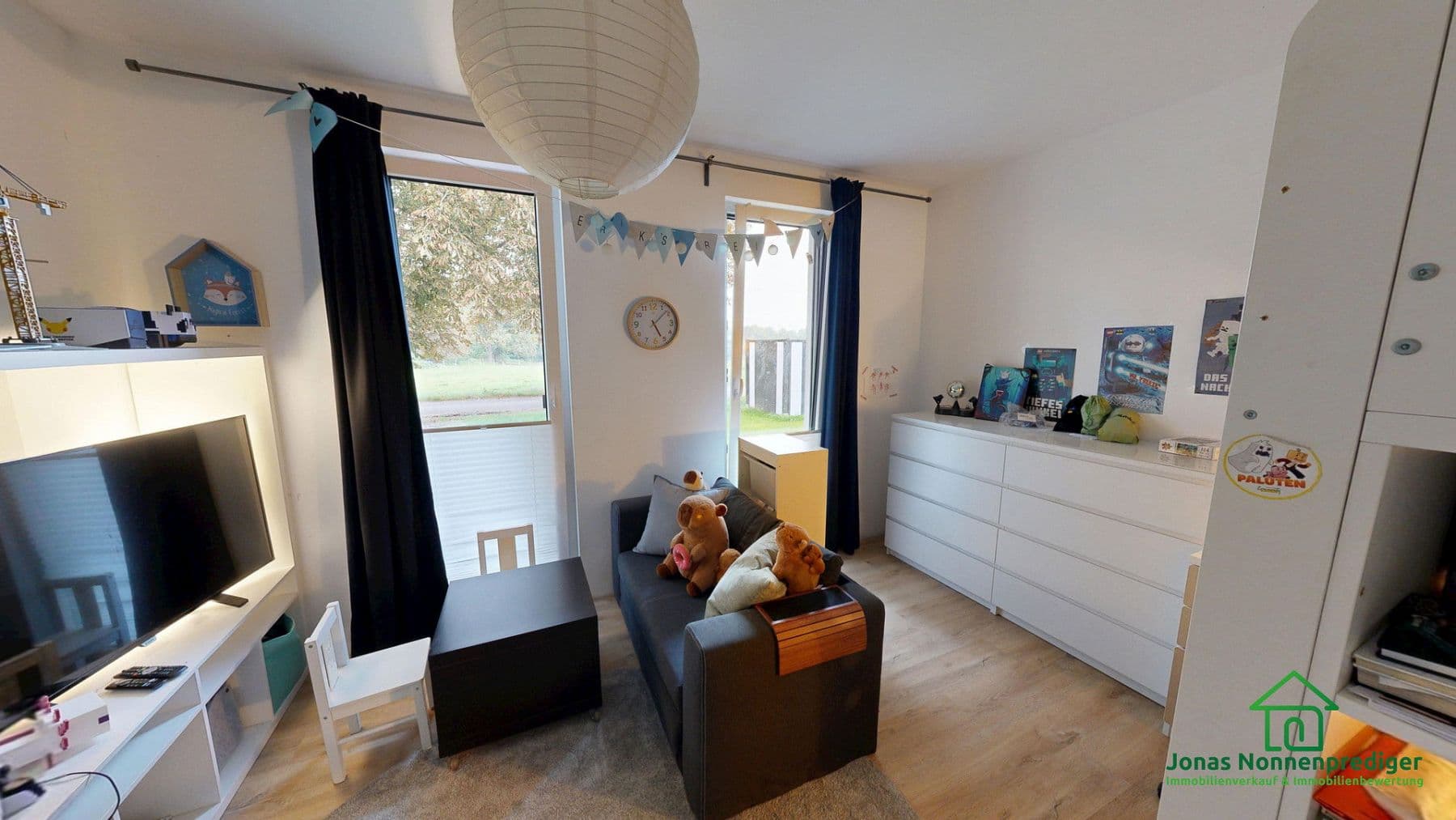 Prodej domu 146 m², pozemek 1.064 m², Seestraße 11, Mühlen Eichsen, Mecklenburg-Vorpommern Prodej domu 146 m², pozemek 1.064 m², Seestraße 11, Mühlen Eichsen, Mecklenburg-Vorpommern