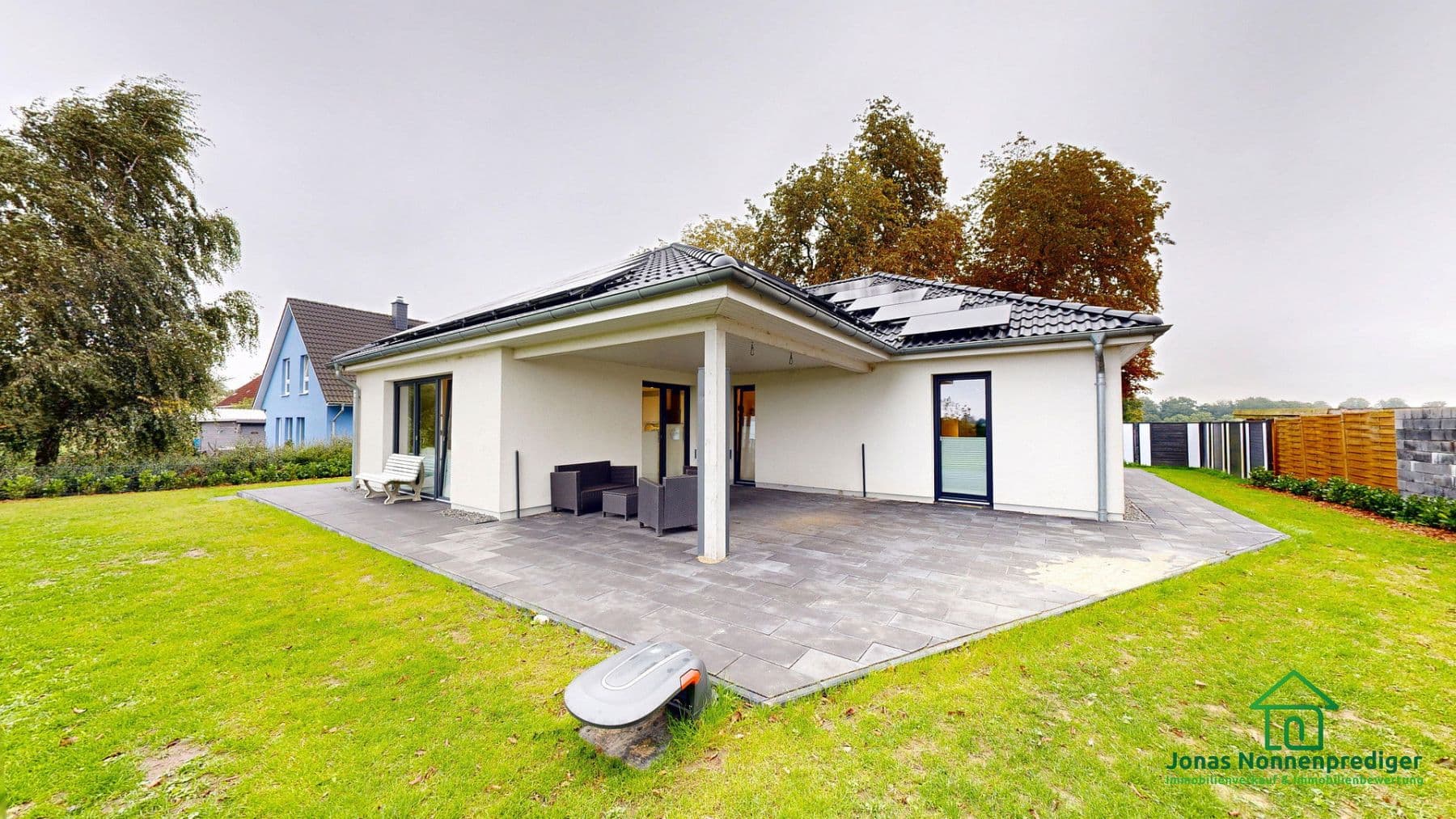 Prodej domu 146 m², pozemek 1.064 m², Seestraße 11, Mühlen Eichsen, Mecklenburg-Vorpommern Prodej domu 146 m², pozemek 1.064 m², Seestraße 11, Mühlen Eichsen, Mecklenburg-Vorpommern