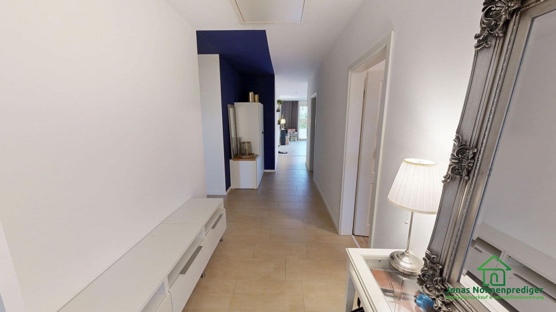 Prodej domu 146 m², pozemek 1.064 m², Seestraße 11, Mühlen Eichsen, Mecklenburg-Vorpommern Prodej domu 146 m², pozemek 1.064 m², Seestraße 11, Mühlen Eichsen, Mecklenburg-Vorpommern