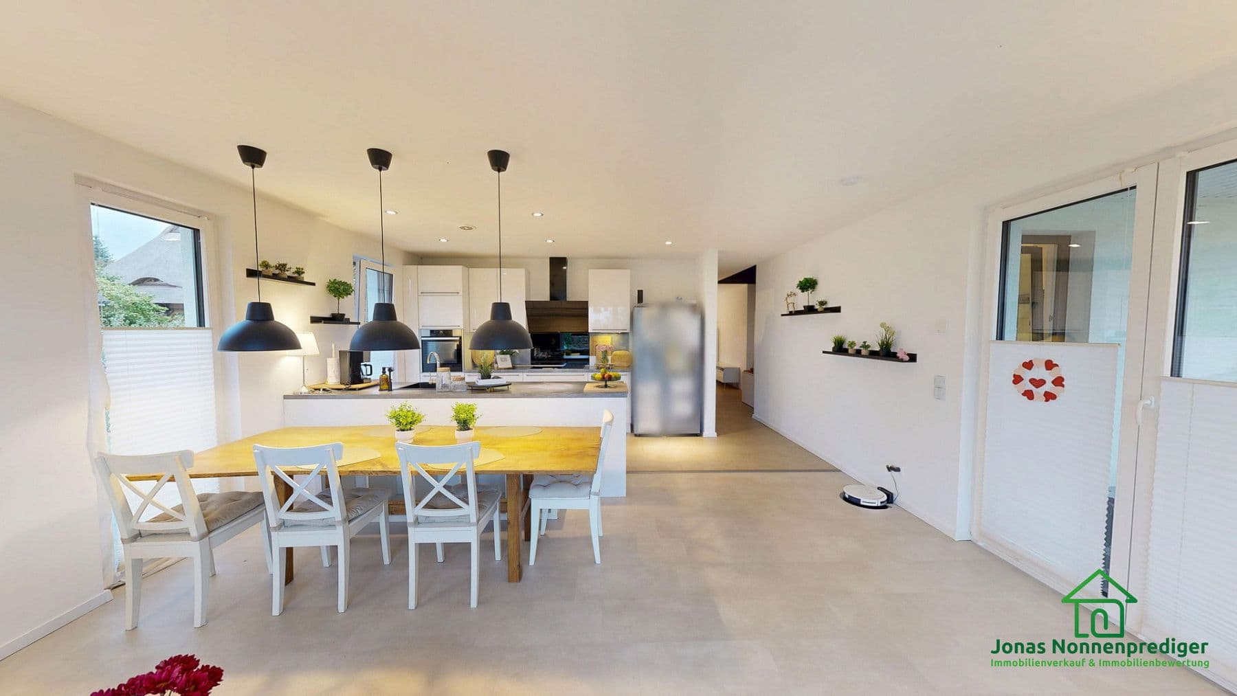 Prodej domu 146 m², pozemek 1.064 m², Seestraße 11, Mühlen Eichsen, Mecklenburg-Vorpommern Prodej domu 146 m², pozemek 1.064 m², Seestraße 11, Mühlen Eichsen, Mecklenburg-Vorpommern