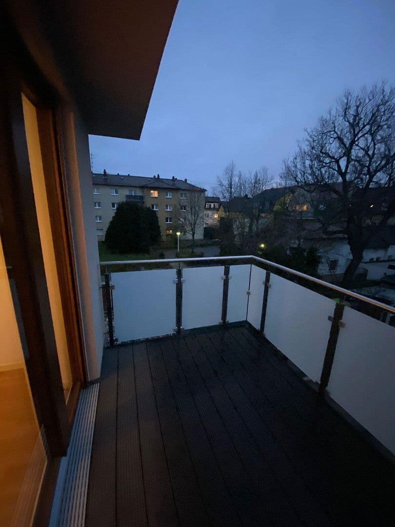 Pronájem bytu 2+1 52 m², Küferstraße 12, Frankfurt am Main, Hessen Pronájem bytu 2+1 52 m², Küferstraße 12, Frankfurt am Main, Hessen