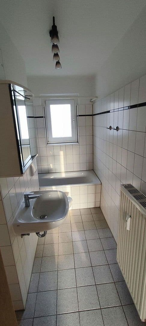 Pronájem bytu 3+1 64 m², Magdeburg, Sasko-Anhaltsko Pronájem bytu 3+1 64 m², Magdeburg, Sasko-Anhaltsko