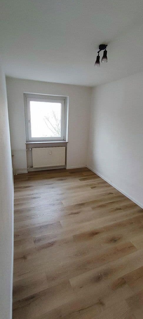 Pronájem bytu 3+1 64 m², Magdeburg, Sasko-Anhaltsko Pronájem bytu 3+1 64 m², Magdeburg, Sasko-Anhaltsko