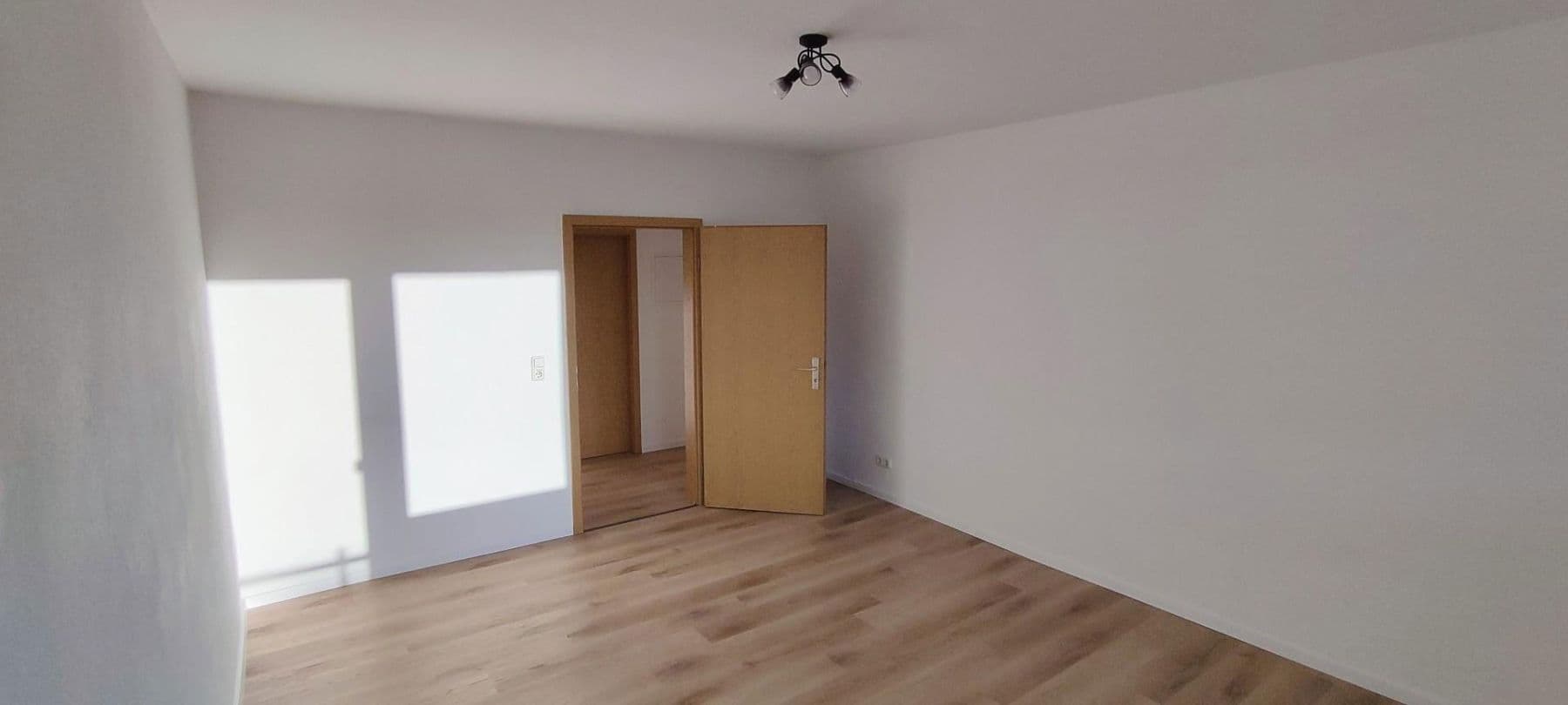 Pronájem bytu 3+1 64 m², Magdeburg, Sasko-Anhaltsko Pronájem bytu 3+1 64 m², Magdeburg, Sasko-Anhaltsko