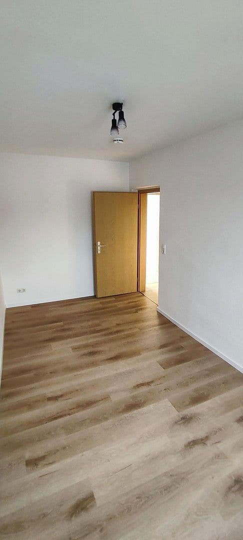 Pronájem bytu 3+1 64 m², Magdeburg, Sasko-Anhaltsko Pronájem bytu 3+1 64 m², Magdeburg, Sasko-Anhaltsko