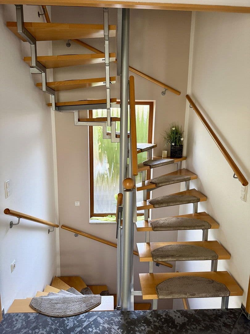 Prodej domu 140 m², pozemek 445 m², Herford, Severní Porýní-Vestfálsko Prodej domu 140 m², pozemek 445 m², Herford, Severní Porýní-Vestfálsko