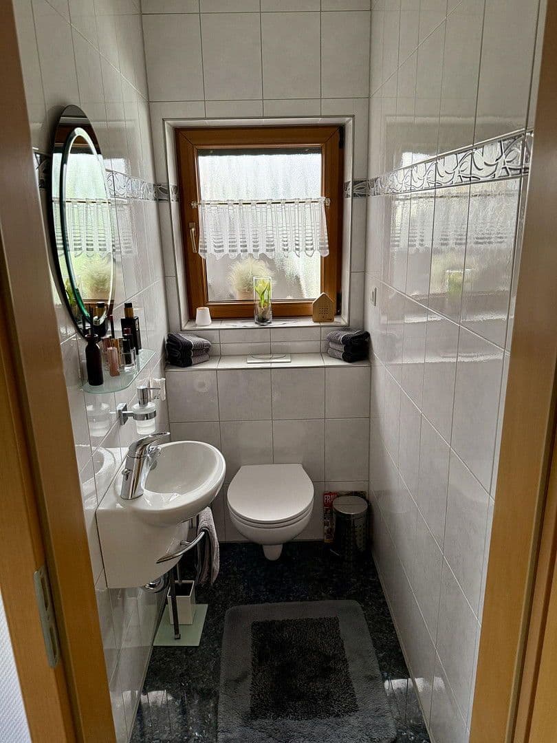 Prodej domu 140 m², pozemek 445 m², Herford, Severní Porýní-Vestfálsko Prodej domu 140 m², pozemek 445 m², Herford, Severní Porýní-Vestfálsko