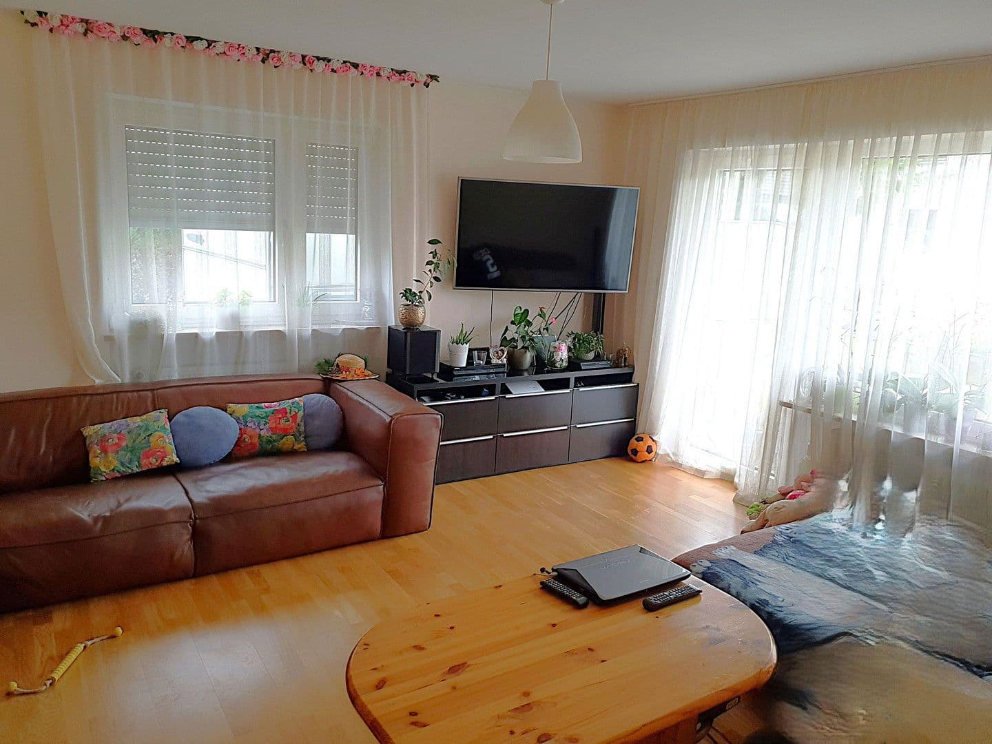 Pronájem bytu 5+1 80 m², Silberpappelstr. 10, München, Bavorsko Pronájem bytu 5+1 80 m², Silberpappelstr. 10, München, Bavorsko