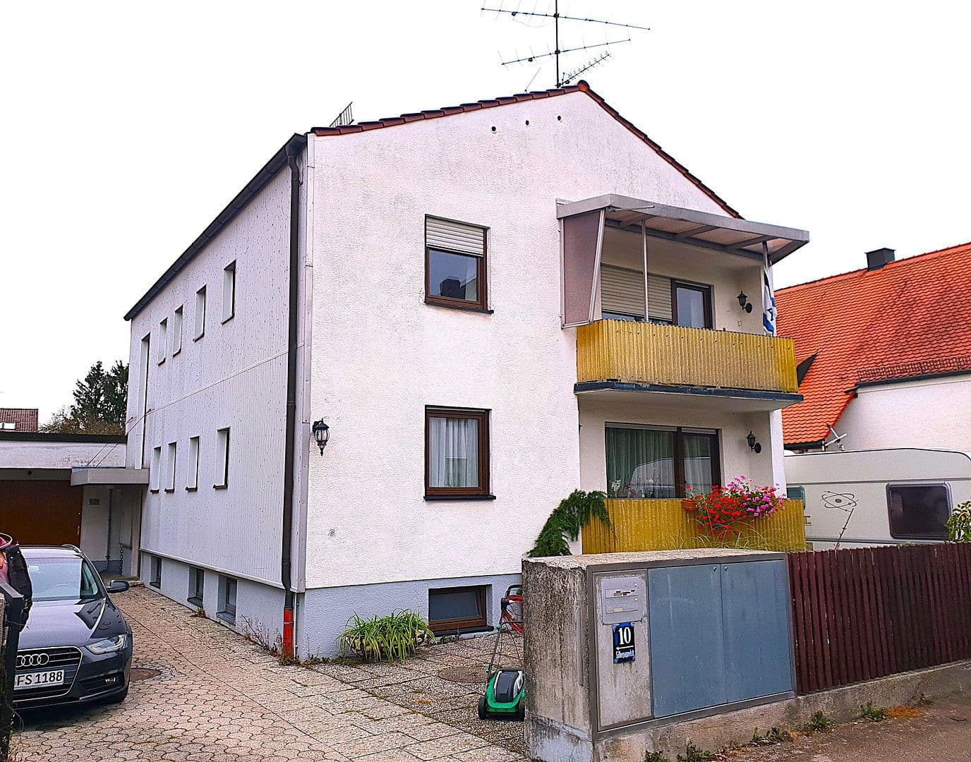 Pronájem bytu 5+1 80 m², Silberpappelstr. 10, München, Bavorsko Pronájem bytu 5+1 80 m², Silberpappelstr. 10, München, Bavorsko