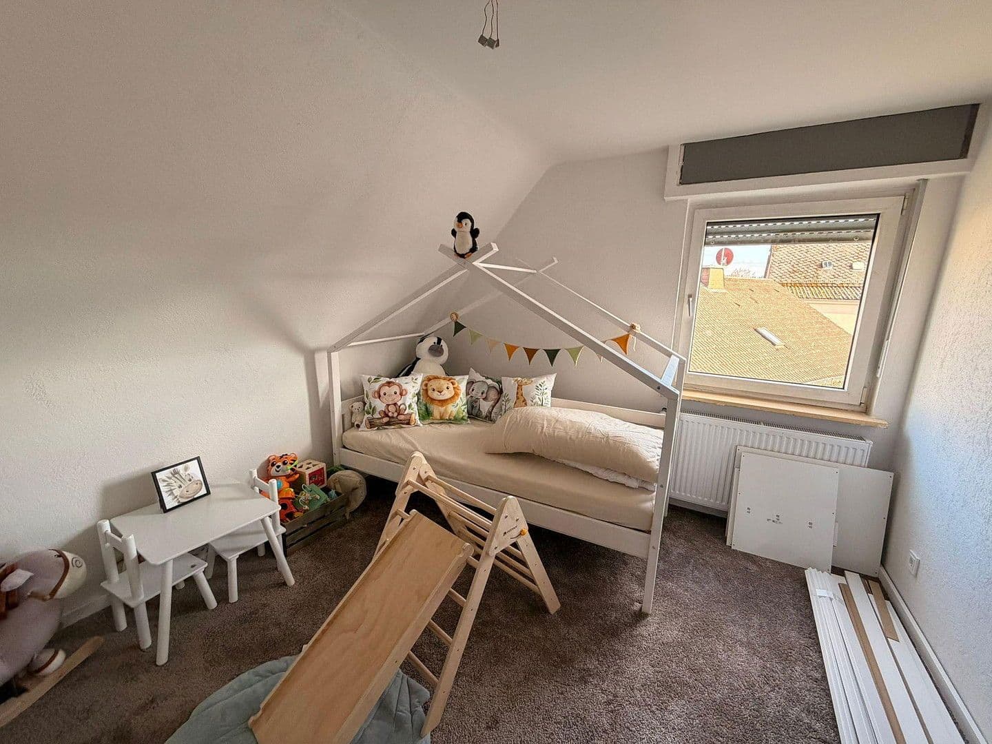 Pronájem domu 122 m², pozemek 649 m², Langstr. 7, Waldbrunn (Westerwald), Hessen Pronájem domu 122 m², pozemek 649 m², Langstr. 7, Waldbrunn (Westerwald), Hessen