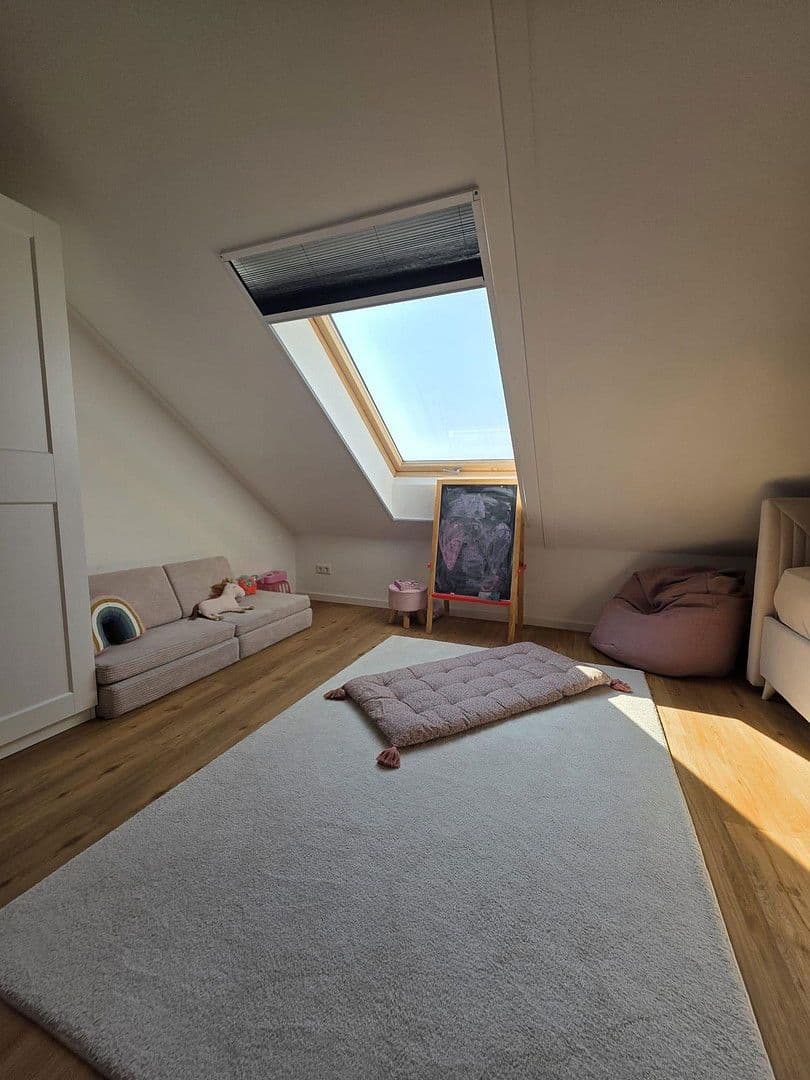 Prodej domu 139 m², pozemek 149 m², Laudenbach, Bádensko-Württembersko Prodej domu 139 m², pozemek 149 m², Laudenbach, Bádensko-Württembersko