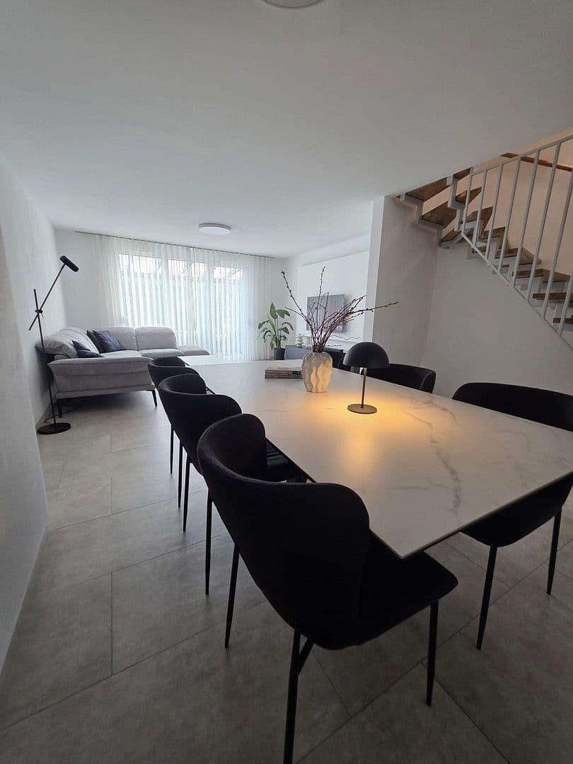 Prodej domu 139 m², pozemek 149 m², Laudenbach, Bádensko-Württembersko Prodej domu 139 m², pozemek 149 m², Laudenbach, Bádensko-Württembersko