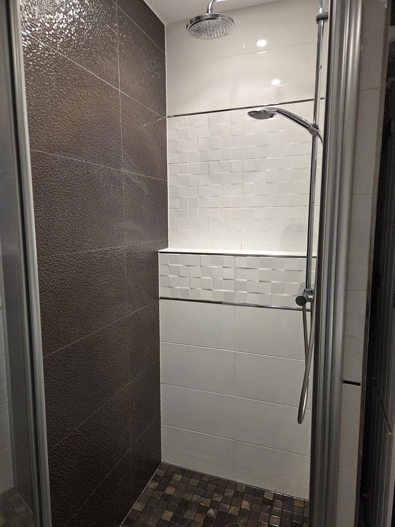 Prodej domu 141 m², pozemek 149 m², Laudenbach, Bádensko-Württembersko Prodej domu 141 m², pozemek 149 m², Laudenbach, Bádensko-Württembersko