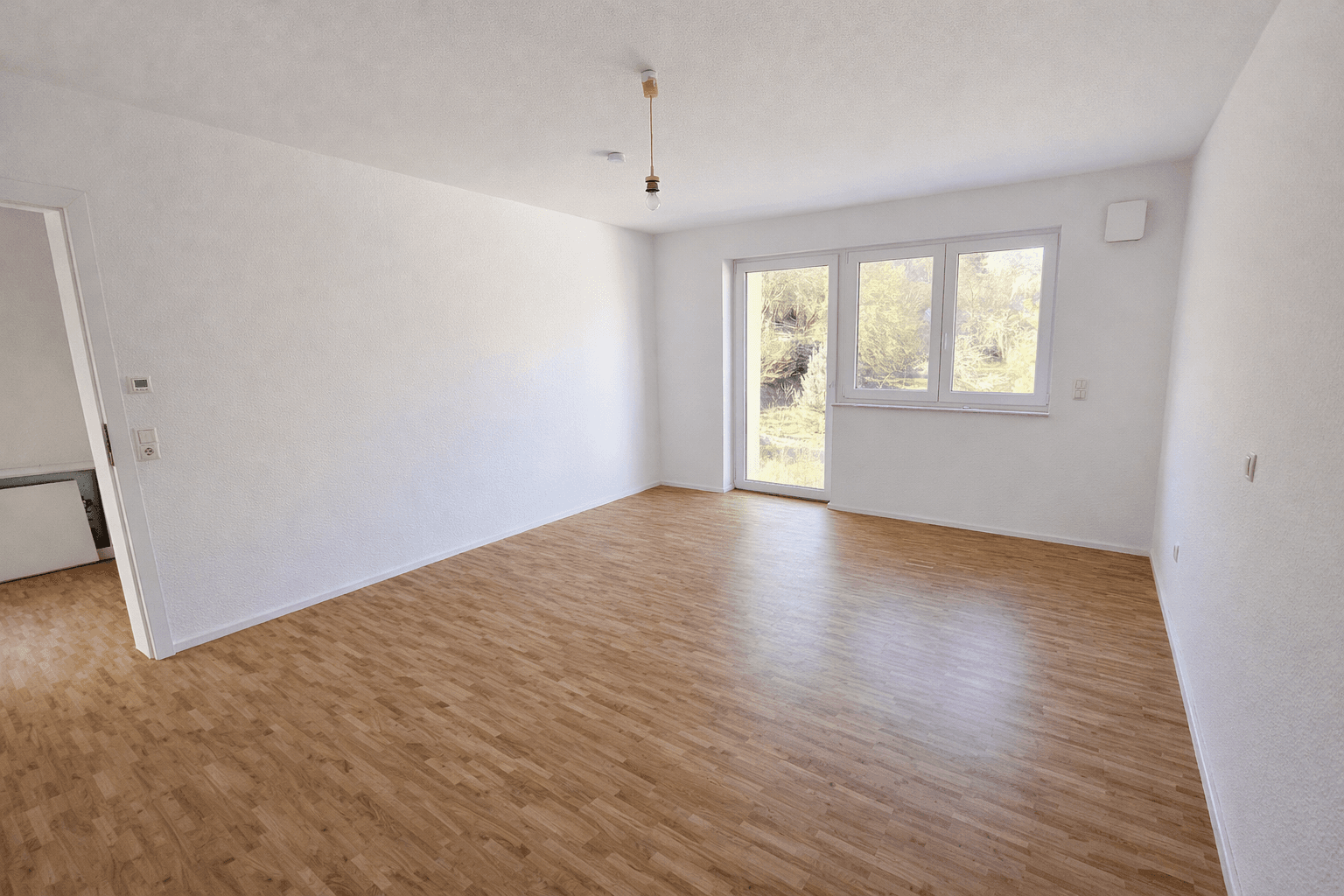 Pronájem bytu 5+1 156 m², Dammweg 10, Bad Dürkheim, Porýní-Falc Pronájem bytu 5+1 156 m², Dammweg 10, Bad Dürkheim, Porýní-Falc